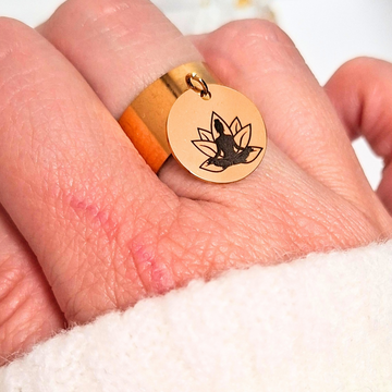 La bague mantra qui change tout : Crois en toi  & Lotus – ton nouveau porte-bonheur