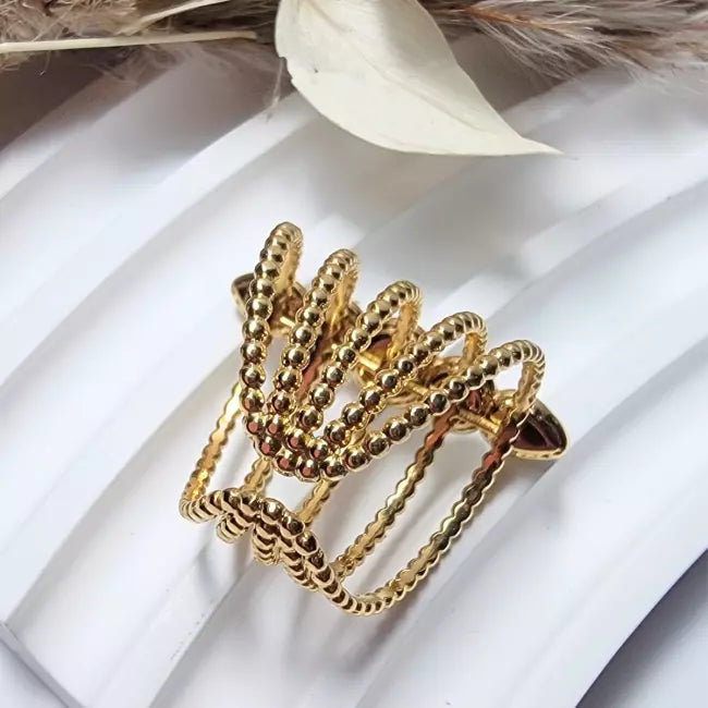 Vue arrière de la bague dorée multi-rangs, acier inoxydable ajustable, avec cabochons verts et nacré.