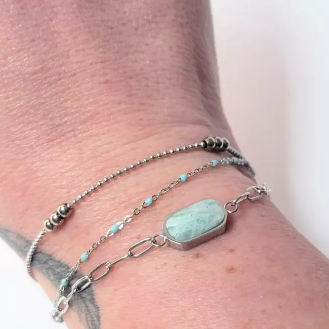 Bracelet multi-rang femme acier inoxydable avec perles et pierre rectangulaire turquoise