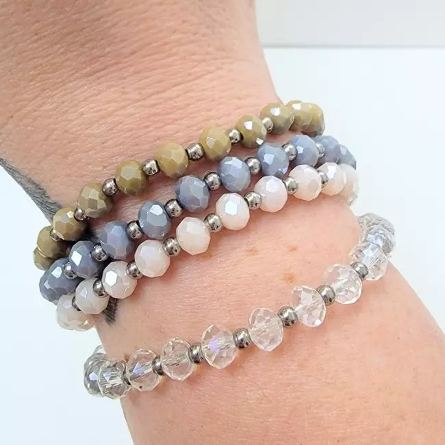 Bracelet élastique femme perles facettées beige et acier inoxydable